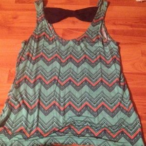 Flowy tank top with bow