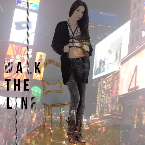 BLACK ACID WASH LEGGINGS - Picture 2 of 2