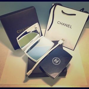 Chanel Portable battery(not authentic)