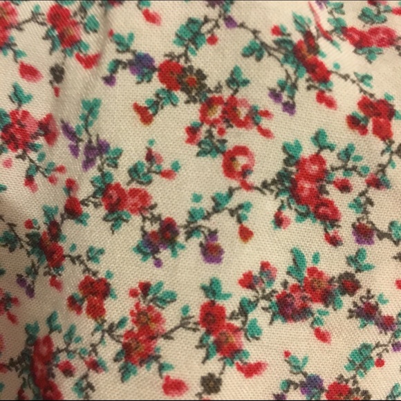 Flowy Floral Printed Skirt - Picture 2 of 2