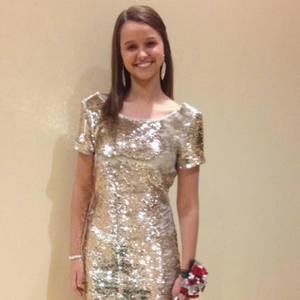 Meet your Posher, Elizabeth