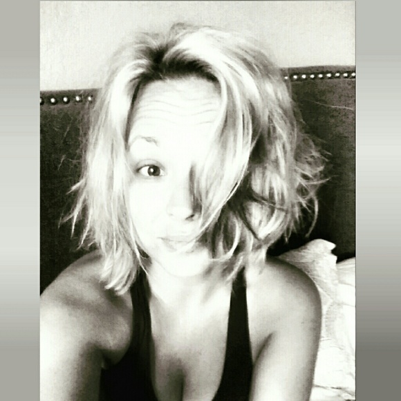 Meet your Posher, Laura - Picture 1 of 1