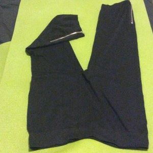INC black leggings with zippers on legs bottoms