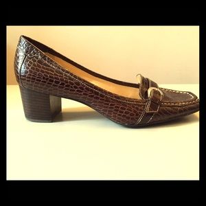 Anne Klein iflex loafers with small heel