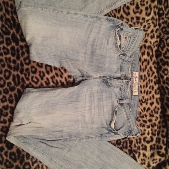 Hollister Jeans - Picture 1 of 2