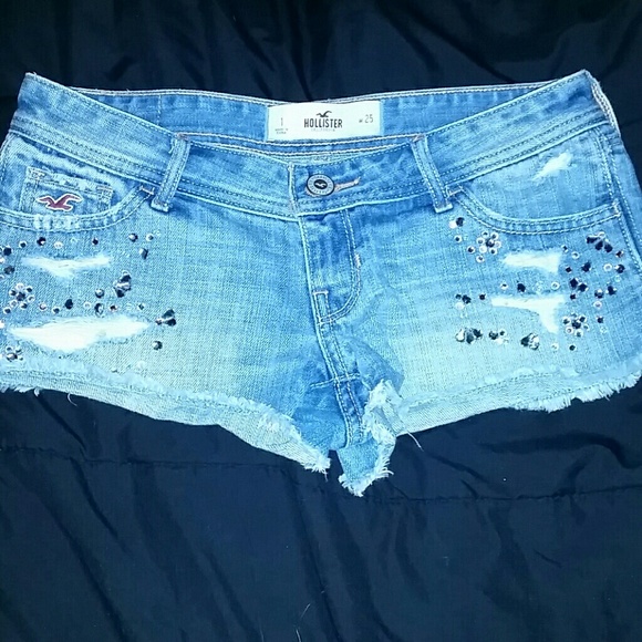 Hollister Jean shorts W/ little jems