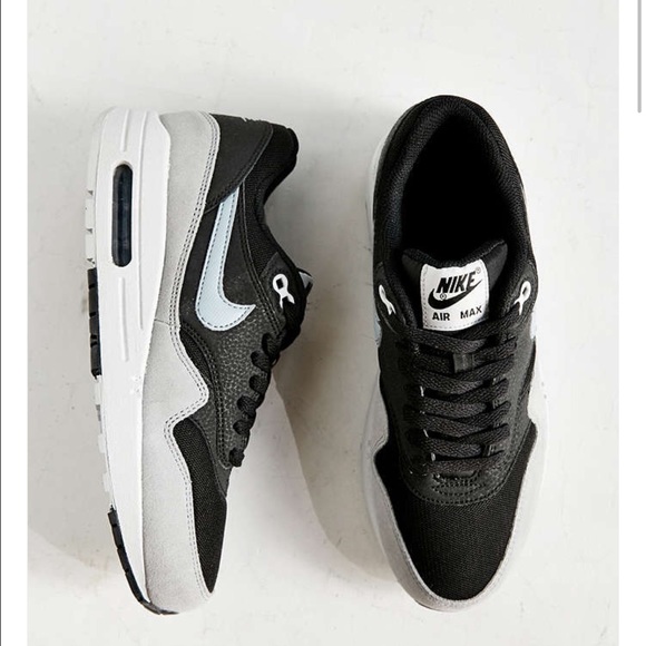 Nike Shoes - Nike Air Max 1 Essential