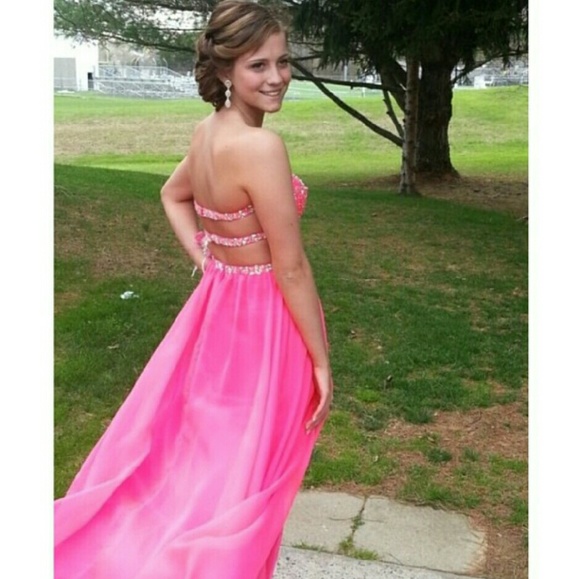 BEAUTIFUL PROM DRESS