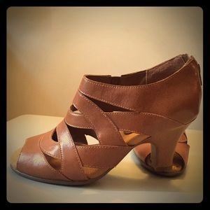 Aerosoles brown sandals