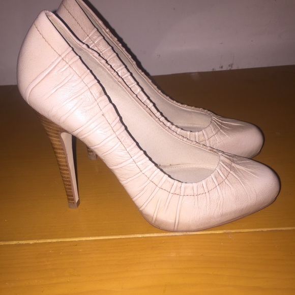 Brand new Aldo nude pump - Picture 2 of 4