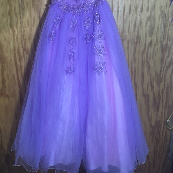 Dress - Picture 2 of 4