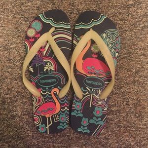 Glow in the dark Havaianas!