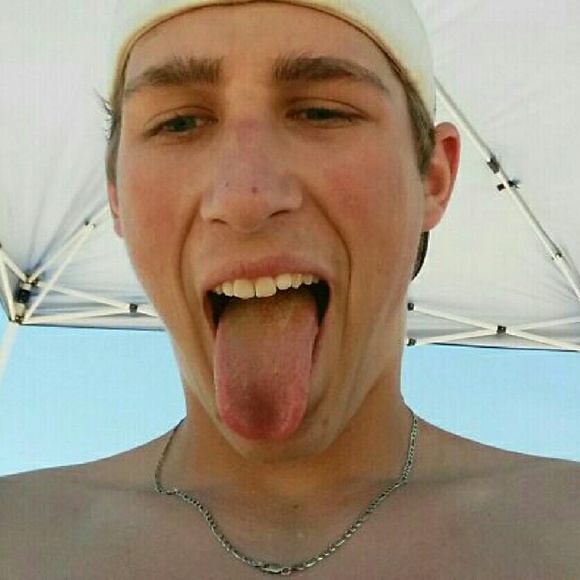 Meet your Posher, Sean - Picture 1 of 1