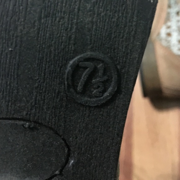 lace booties 💘 - Picture 2 of 3