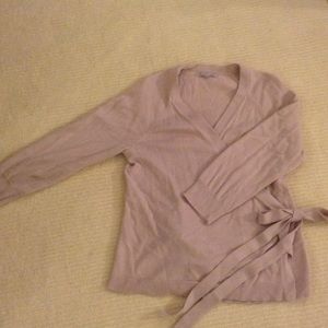 Gap sweater
