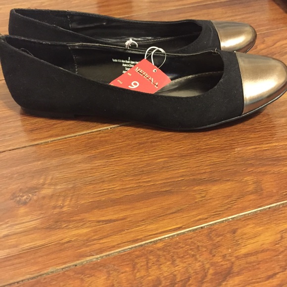 Flats - Picture 2 of 4