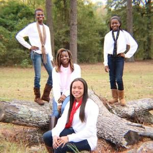 Meet your Posher, Dee