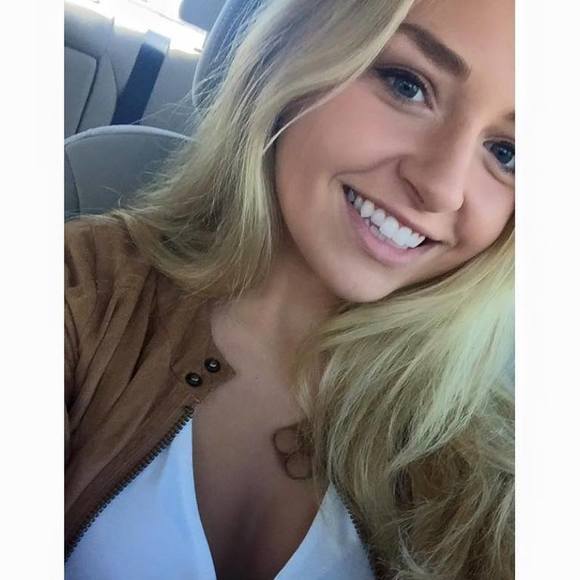 Meet your Posher, Madi