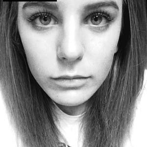 Meet your Posher, Chloe