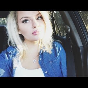 Meet your Posher, Nadia