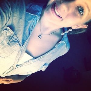 Meet your Posher, Laney