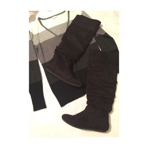 Black flat boots