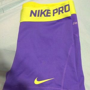 NIKE PROS SIZE S spandex
