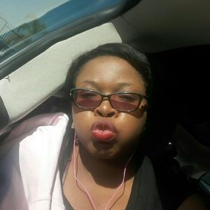 Meet your Posher, Adaeze