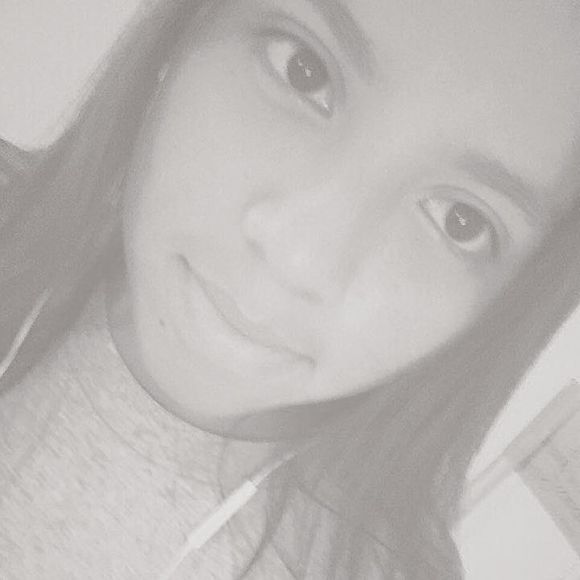 Meet your Posher, Estella