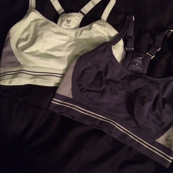 2 old navy sports bras