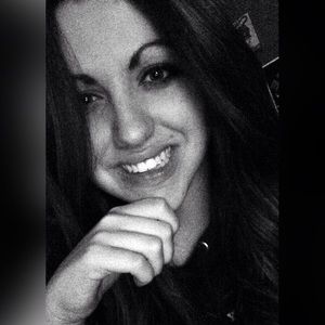 Meet your Posher, Casey