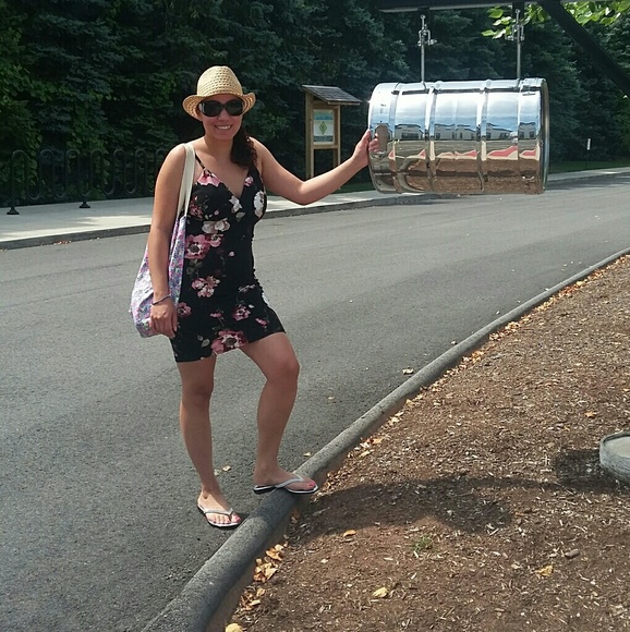 Meet your Posher, Cecilia - Picture 2 of 4