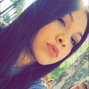 Meet your Posher, Daniela