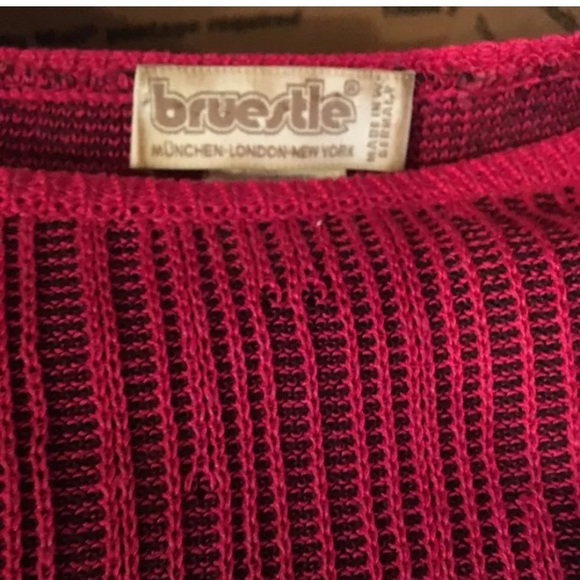 Beautiful couture pink sweater by Brussels. - Picture 2 of 3