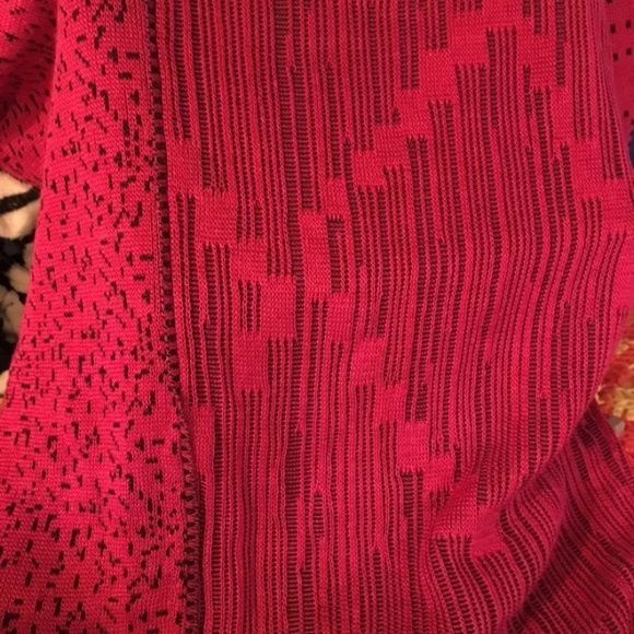 Beautiful couture pink sweater by Brussels. - Picture 3 of 3