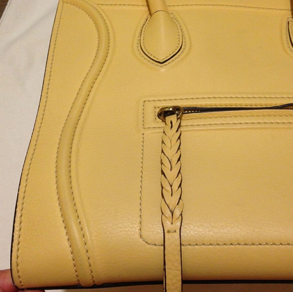 Celine Phantom Med Tote, Butter Calfskin w/dustbag - Picture 7 of 8