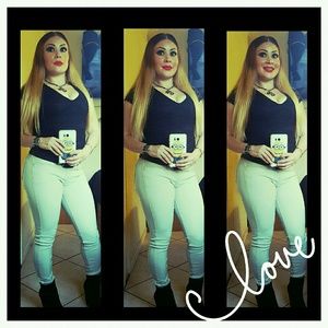 Meet your Posher, Dalia