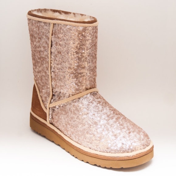 CUSTOM UGGS - Picture 2 of 2