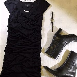 ⚡️CLEARANCE⚡️Julie Dillon Black Ruched Dress