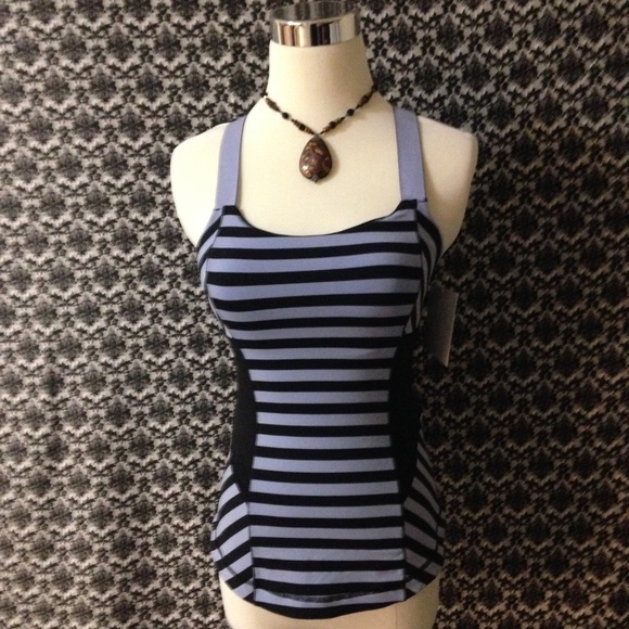 NWT Lululemon Work it out tank size 4.