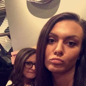 Meet your Posher, Cheyanne