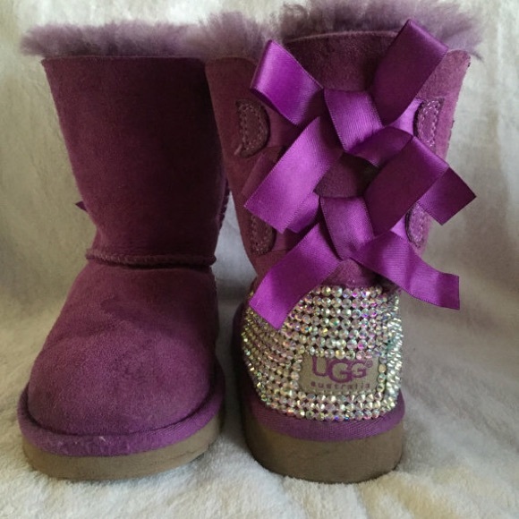 CUSTOM UGGS - Picture 2 of 2