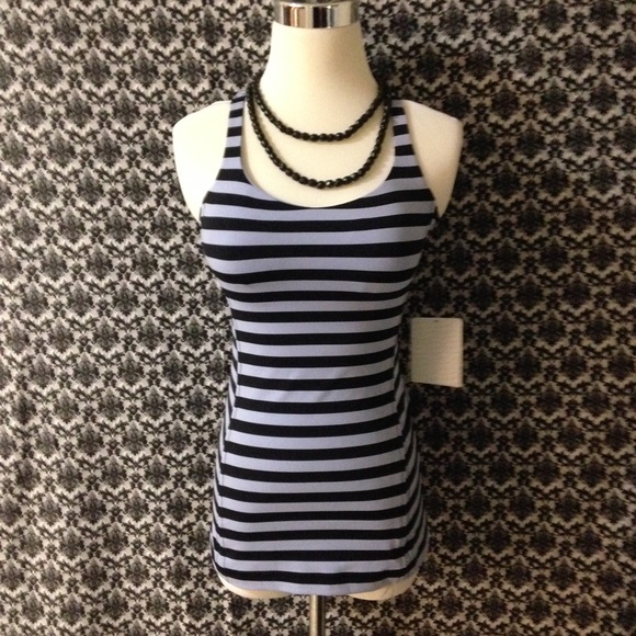NWT Lululemon Free to be tank in SEHB/BLK Size 4. - Picture 1 of 4