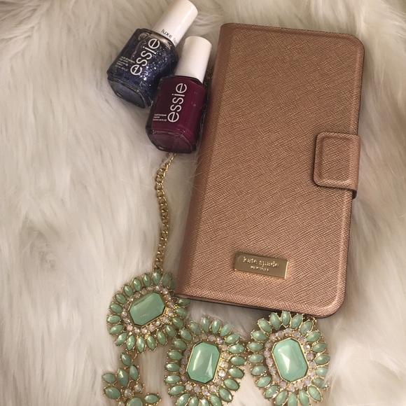 kate spade Accessories - ♦️PRICE DROP♦️KATE SPADE IPHONE 6 PLUS