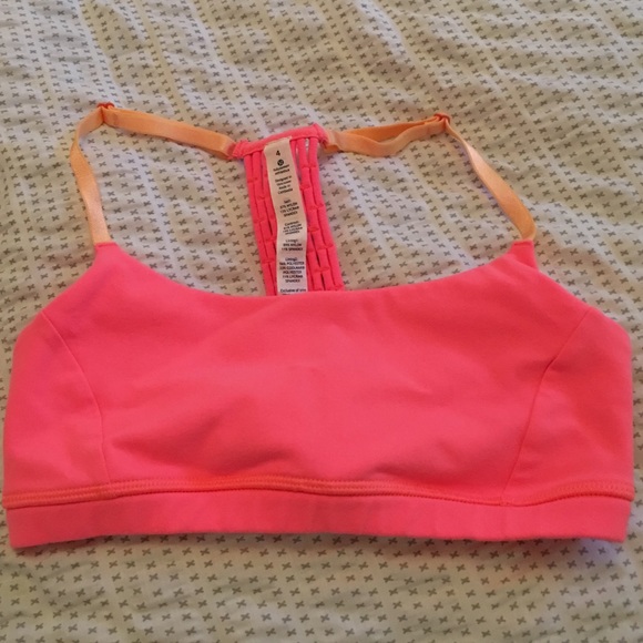 NWOT Lululemon sports bra
