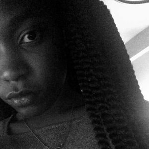 Meet your Posher, Desiree