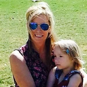 Meet your Posher, Deena