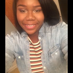 Meet your Posher, Constance