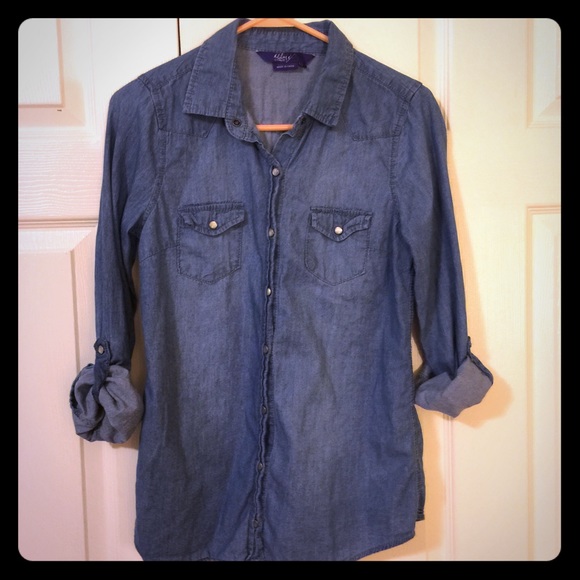 Miley Cyrus Jean Shirt