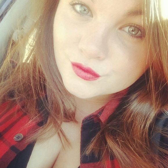 Meet your Posher, Liz